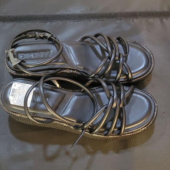 BRAND NEW DKNY CYRILLA ESPADRILLE WEDGE SANDAL - Picture 4 of 14